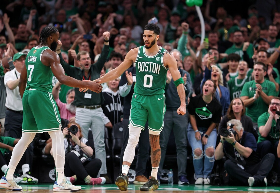 九游体育app下载-NBA总决赛转会期走向成谜，波士顿凯尔特人回应争议，管理层满意，训练强度明显提升的简单介绍