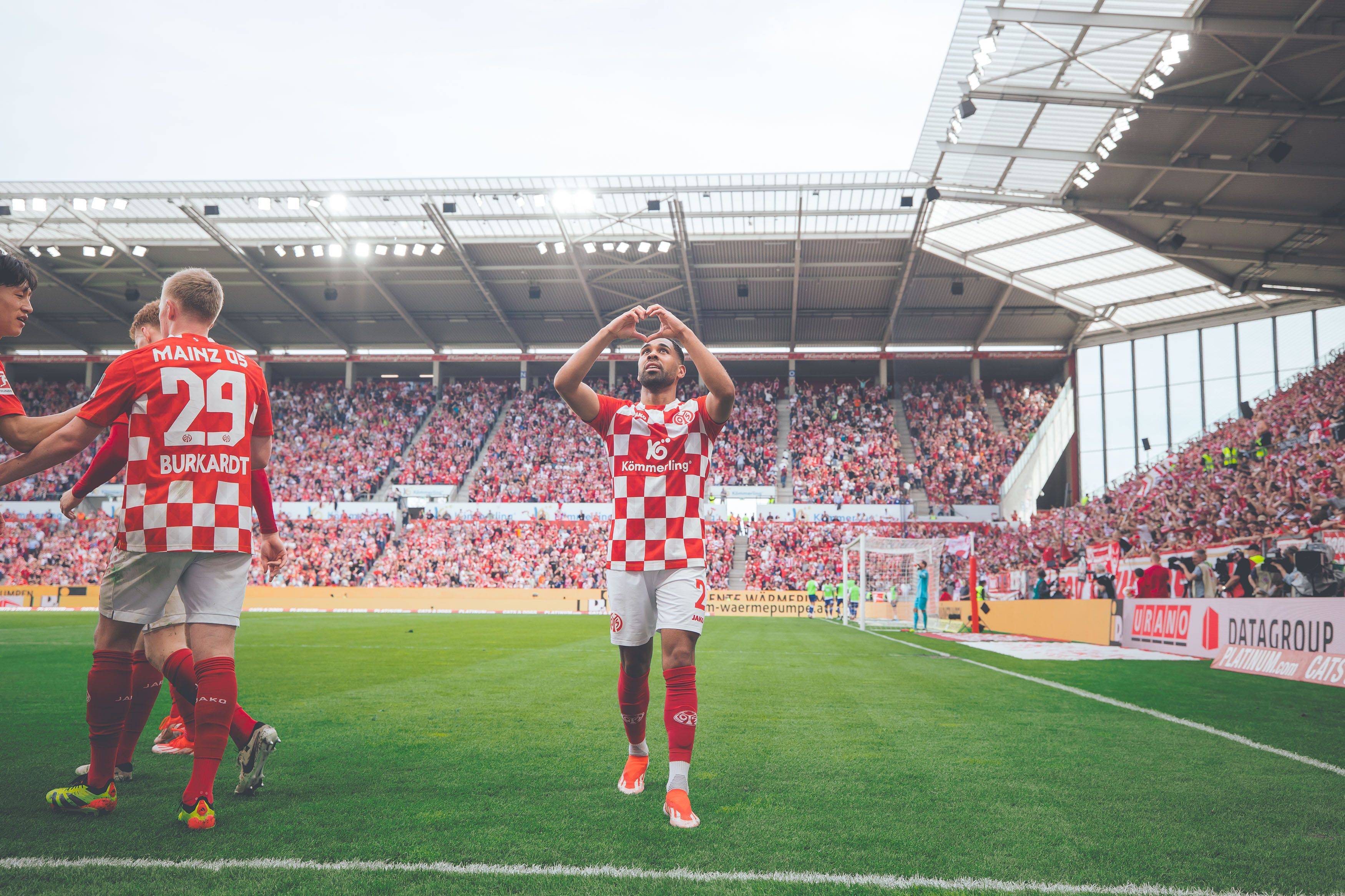 九游体育app下载-欧冠尤文图斯vs埃因霍温比分预测