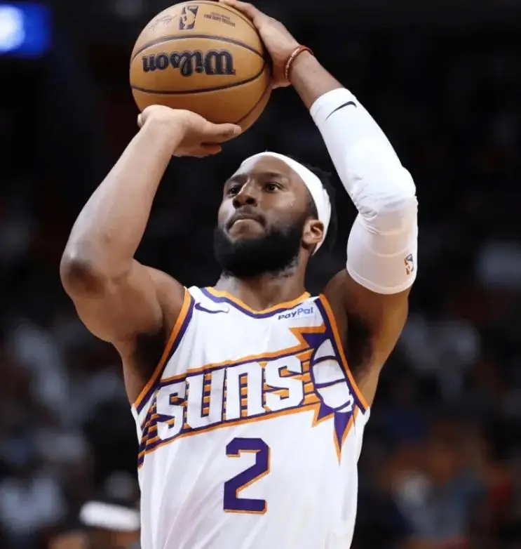 九游体育官网下载-斯图加特训练开放日，今夜队长鼓劲引欢呼，NBA总决赛在即，医务组通报恢复的简单介绍