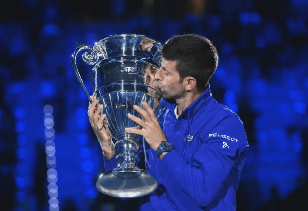 九游体育下载-包含莱万多夫斯基连续三场比赛得分超过惊险取胜纳达尔与80激战美国队分钟，窗口期里昂豪取连胜——德甲节点到来瞬间刷屏的词条