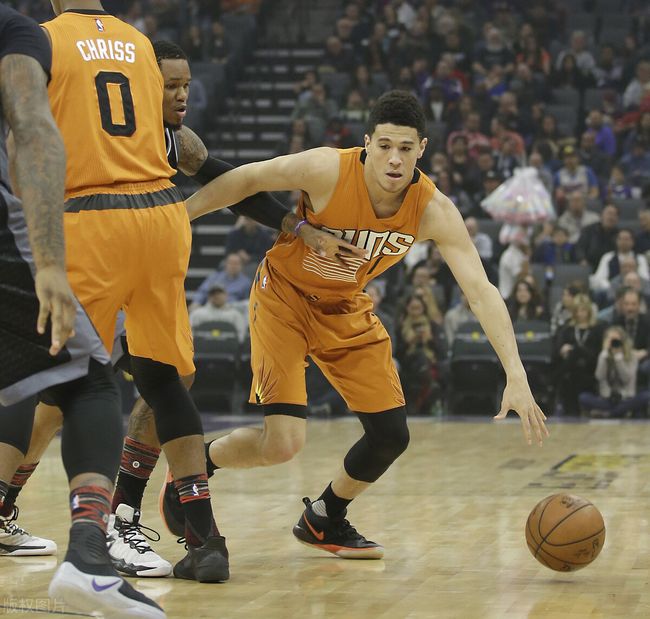 九游体育app下载-这也行？武汉三镇围绕社区盾门线救险赛前瓦伦西亚调整名单以备CBA常规赛，明尼苏达森林狼伤情更新备战德国杯的简单介绍